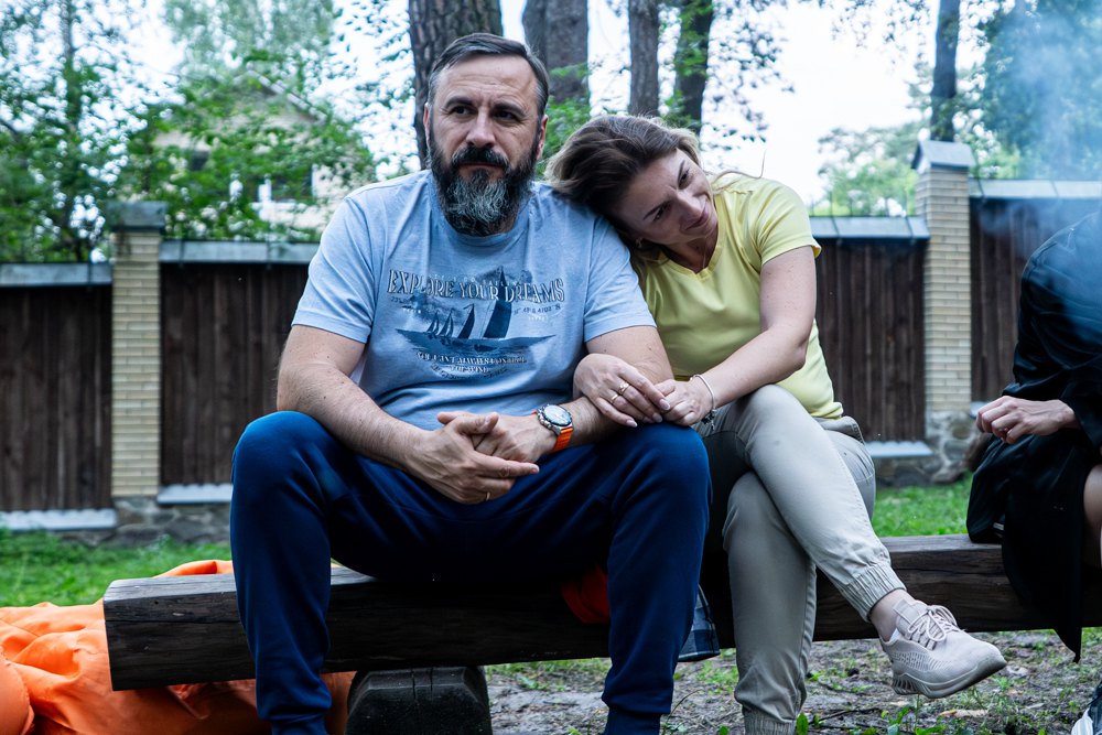 ветерани і ветеранки з родинами під час ретриту ветеранського проєкту «Трайб»