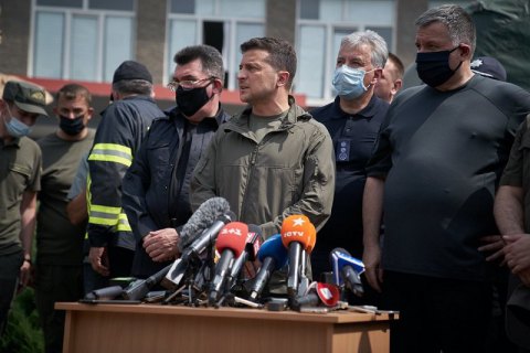 ​Зеленський: "Кожній родині, яка під час пожежі втратила будинок, ми вирішили надати 300 тис. гривень" (оновлено)