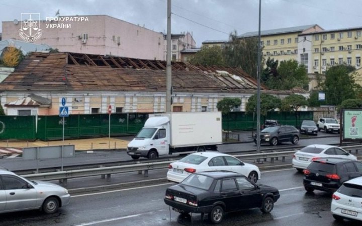 Суд залишив охоронний статус будівлі лазень купця Бубнова на Подолі в Києві