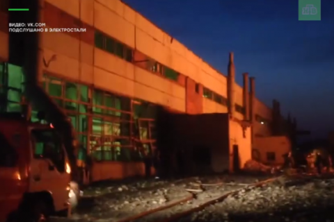 В России на складе бывшего опытного завода "Атомспецконструкция" произошел крупный пожар