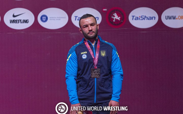 Українська збірна отримала ще дві медалі на ЧЄ-2024 з боротьби