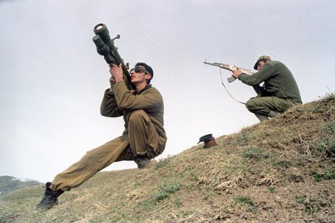 Азербайджан обвинил армянских военных в новых обстрелах