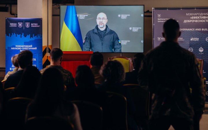 Шмигаль: через DOT-Chain Defence військові вже отримали техніки на 6 мільярдів гривень