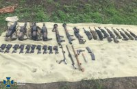 СБУ уличила военнослужащих ВСУ на попытке продажи оружия из части