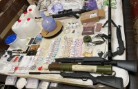 ​Затримали ділків, яких підозрюють у виробництві і збуті метамфетаміну по Україні