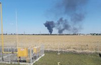 На нефтебазе под Одессой сгорел бензовоз, пострадали два человека (обновлено)