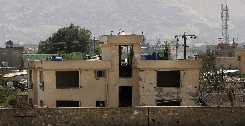 Полицейский участок в Кабуле после взрыва