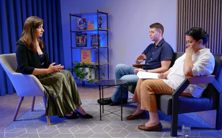 Хто насправді визначає розмір зарплати для медиків і з чого вона формується, пояснили Гусак і Головін