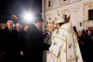 Янукович помолився з митрополитом Володимиром