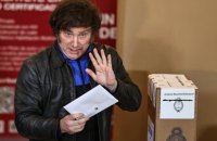 Ультраправий популіст програв у першому турі президентських виборів в Аргентині 