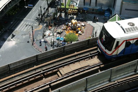 Возле станции метро в Бангкоке произошел взрыв