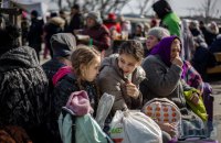 Третина українських переселенців, що виїхали через війну в країни ЄС, хотіли б повернутися додому, – Politico