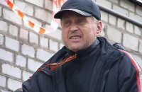 Самопровозглашенный мэр Славянска призвал мужчин выходить с оружием 