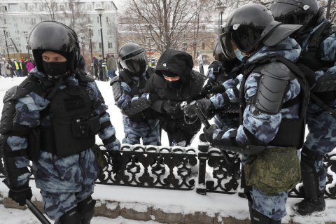 Число задержанных на акциях в России превысило 4,5 тысячи (обновлено)