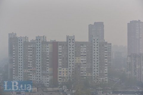 В Киеве третий день сильный смог