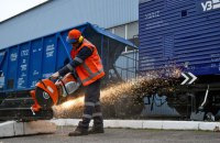 "Укрзалізниця" отримала спеціалізовану техніку українського виробництва для колійників та енергетиків