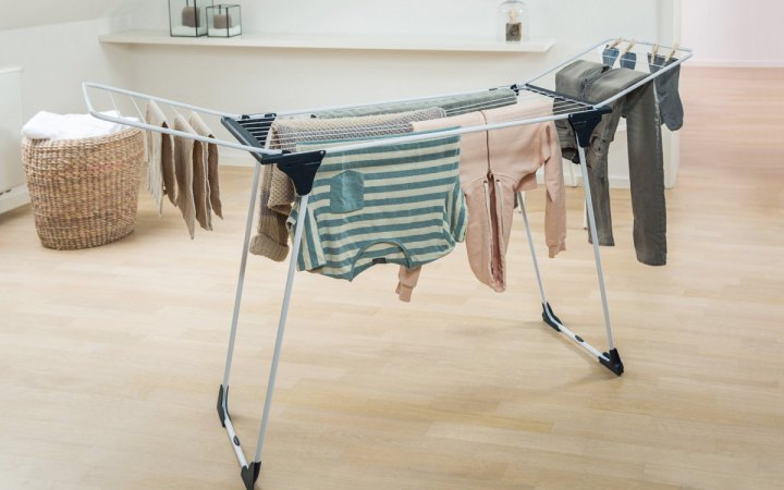 Чому сушіння білизни в приміщенні може становити загрозу для здоров'я, — дослідження