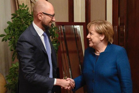 Яценюк после разговора с Меркель: Курс общих ценностей будет продолжаться