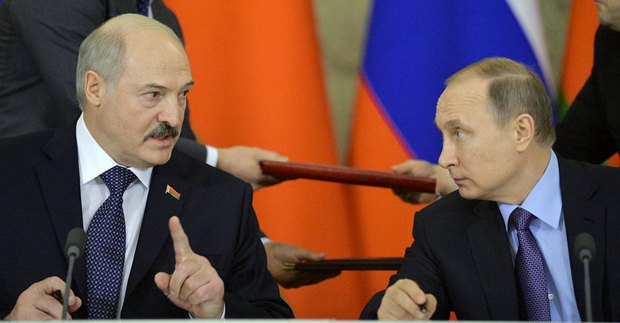 Президент России Владимир Путин и президент Белоруссии Александр Лукашенко во время переговоров в Кремле
