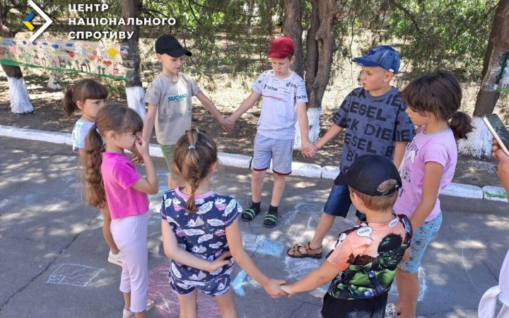 РФ продовжує вивозити українських дітей з ТОТ Херсонщини до Новоросійська