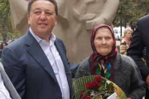 У Міжнародний день миру відкрили меморіал на честь подвигу сільської громади Іспаса