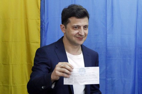 Большинство украинцев не поддерживают выдвижение Зеленского на второй срок, - опрос