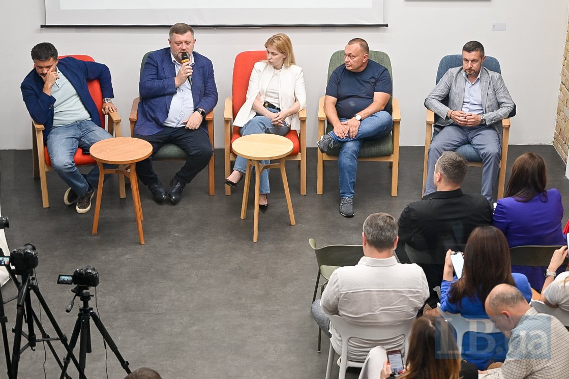 From left to right: Ihor Liski, Oleksandr Korniyenko, Olha Stefanishyna, Oleksiy Antypovych, and Illya Pavlenko during the discussion
