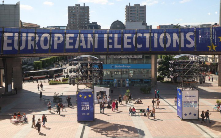 Вибори до Європарламенту: екзит-поли свідчать про лідирування "правих"