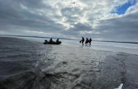 На Дніпропетровщині 41 рибалку зняли з дрейфуючих крижин