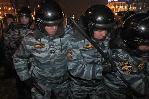 Задержанных в Москве лидеров оппозиции отпустили 