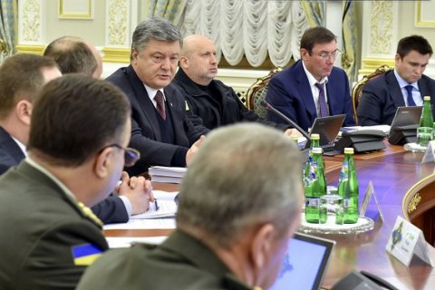 Порошенко виступив за збільшення експорту зброї українського виробництва
