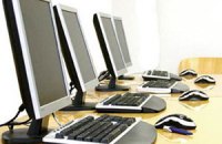 Несмотря на усилия Табачника и Жебровского, треть учителей не умеет даже включать компьютер
