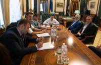 Зеленский в Офисе президента обсудил с Коломойским вопросы ведения бизнеса