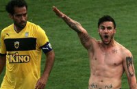 Греческий футболист отметил забитый гол нацистким приветствием