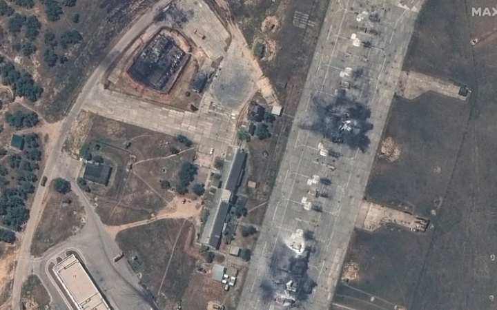 Опубліковано супутникові знімки результату ударів по аеродрому Бельбек