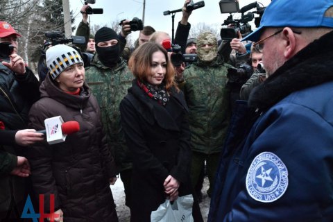 "ДНР" и "ЛНР" передали Украине двух заложниц