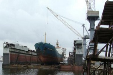 Суд наклав арешт на суднобудівний завод Новинського