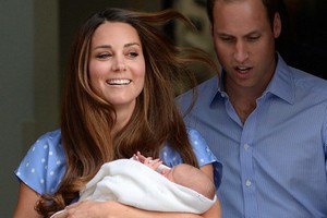 Новорожденного британского принца назвали тройным именем