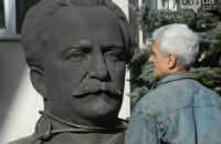 В Запорожье демонтировали памятник Орджоникидзе 