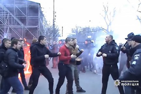Затримано двох організаторів бійки з поліцією в Черкасах (оновлено)