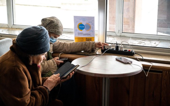 Кулеба: на залізничних вокзалах вже працюють 97 опорних Пунктів незламності 