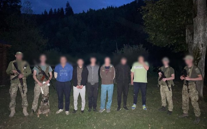 Біля кордону з Румунією затримали шістьох ухилянтів-"грибників"