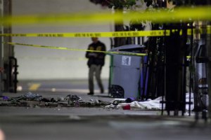 Полиция застрелила двоих подозреваемых в стрельбе в Калифорнии