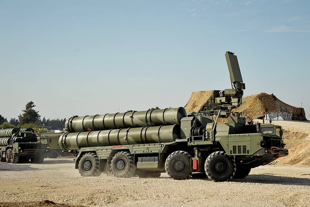 Пускові установки ЗРК С-400 армії РФ
