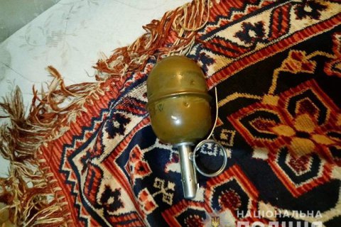 В квартире наркоторговца в Киеве обнаружили боевую гранату