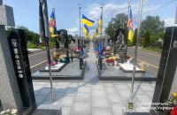 У Черкасах взяли під варту підозрюваного у нарузі над могилами загиблих військових