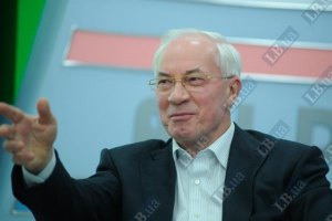 Азаров запустил продажу двух титановых активов Фирташу