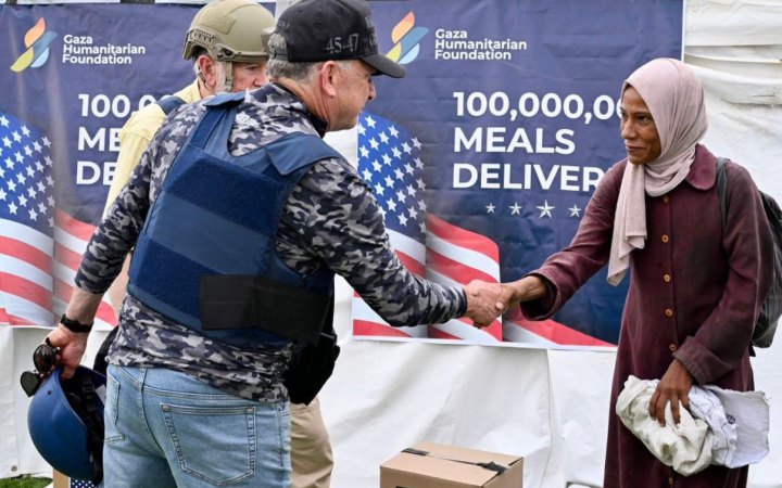 Віткофф відвідав центр розподілу гуманітарної допомоги у Смузі Гази