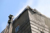 В Харькове из-за пожара на крыше 8-этажного жилого дома эвакуировали 37 человек