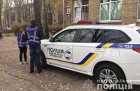 В Киеве семиклассница выпрыгнула в открытое окно на четвертом этаже школы
